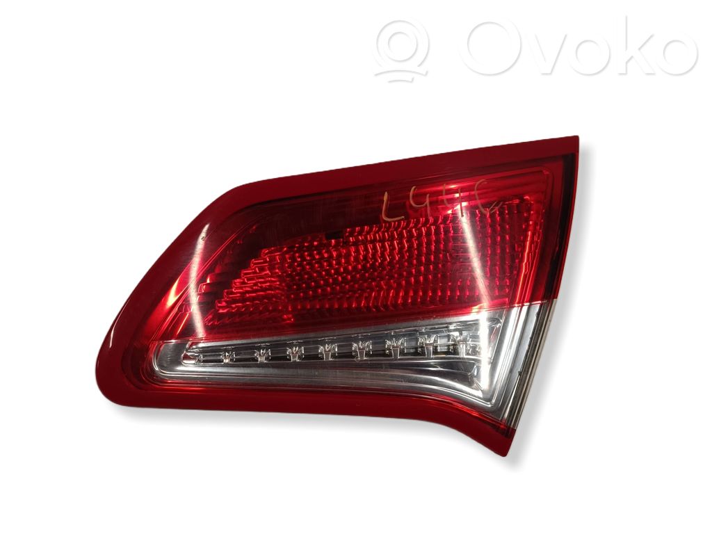 Citroen C4 II Takaluukun takavalot 