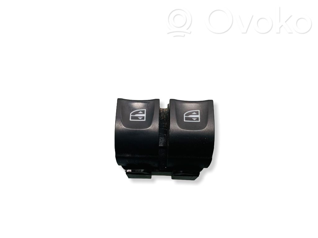Renault Captur Electric window control switch 