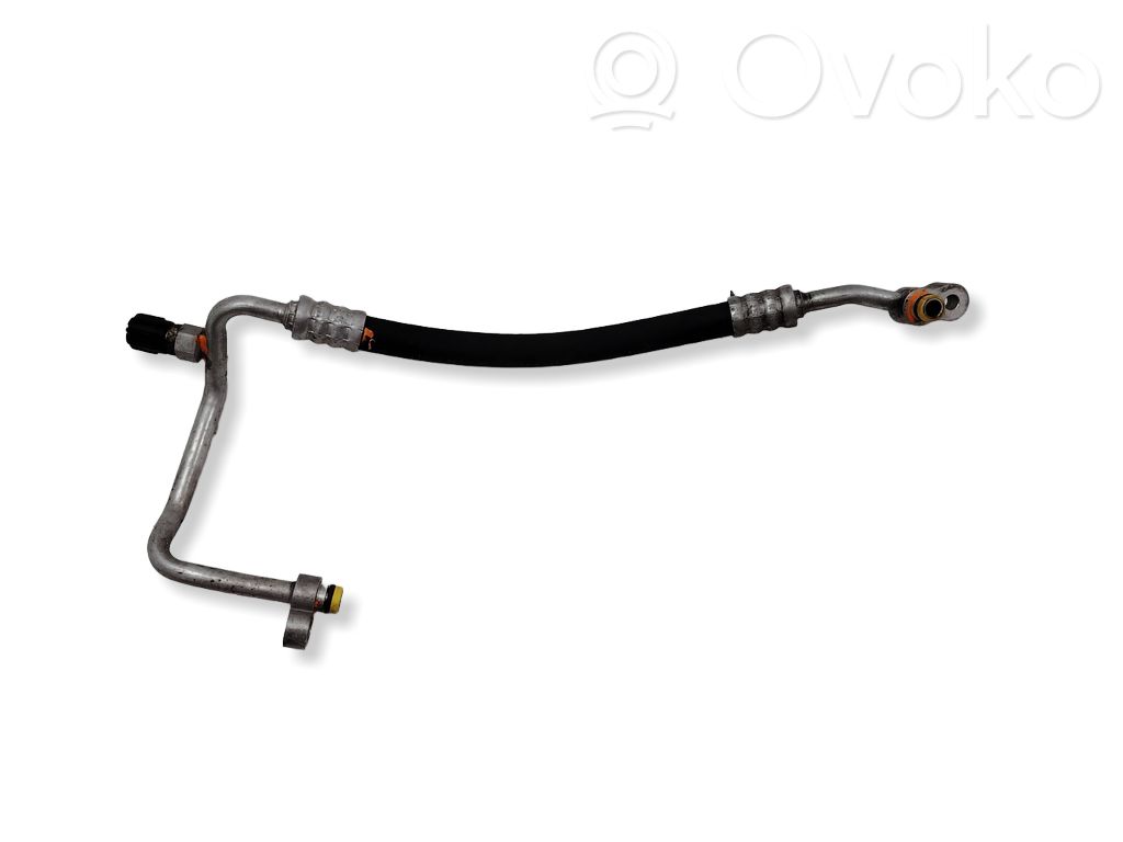 BMW 6 E63 E64 Ilmastointilaitteen putki (A/C) 