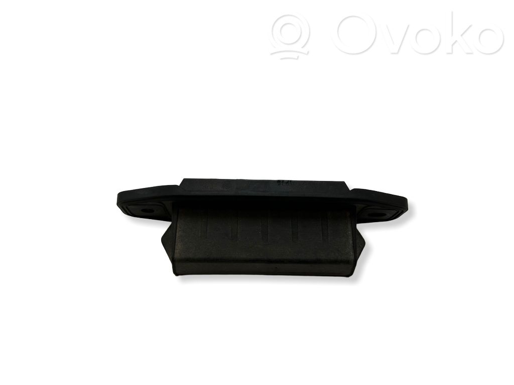 Tailgate opening switch   15C879