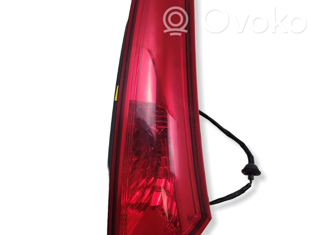 KIA Ceed Luci posteriori 