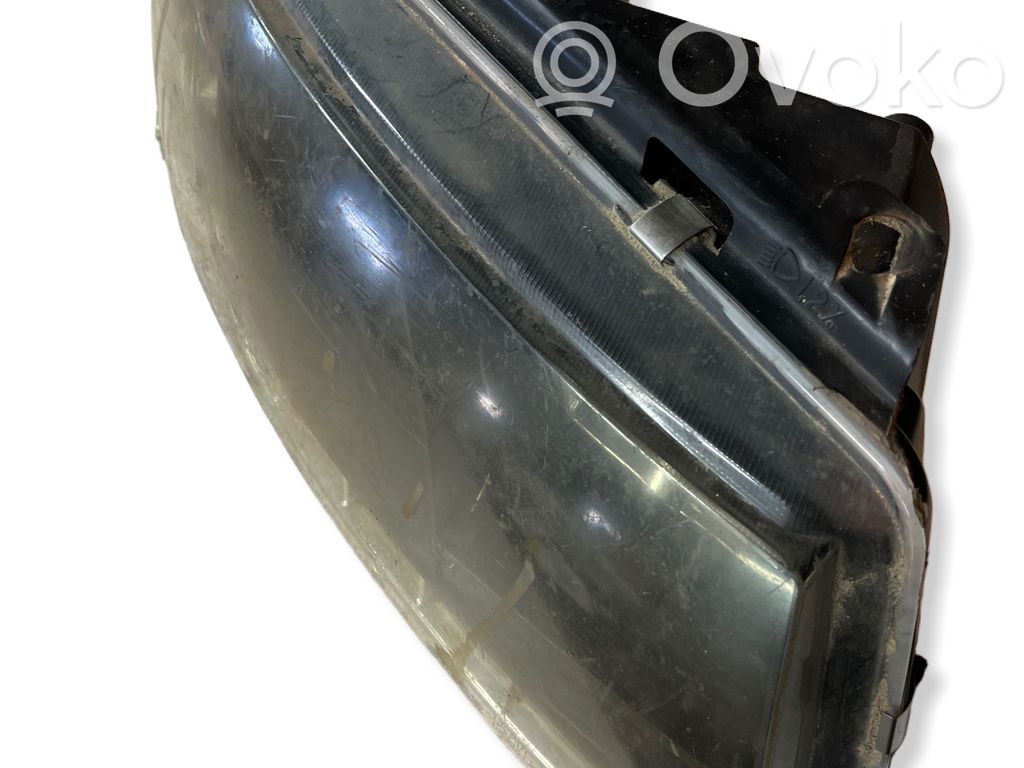 Audi A4 S4 B6 8E 8H Phare frontale 