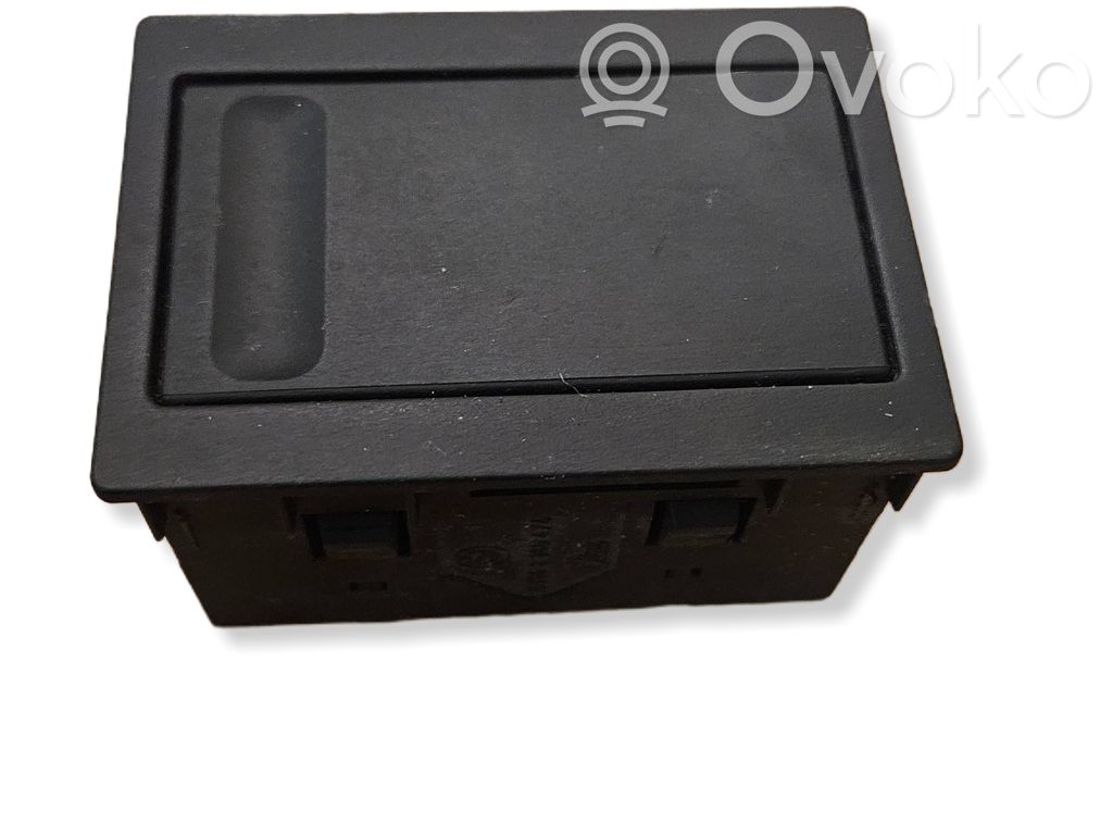BMW 7 E38 Dashboard storage box/compartment 
