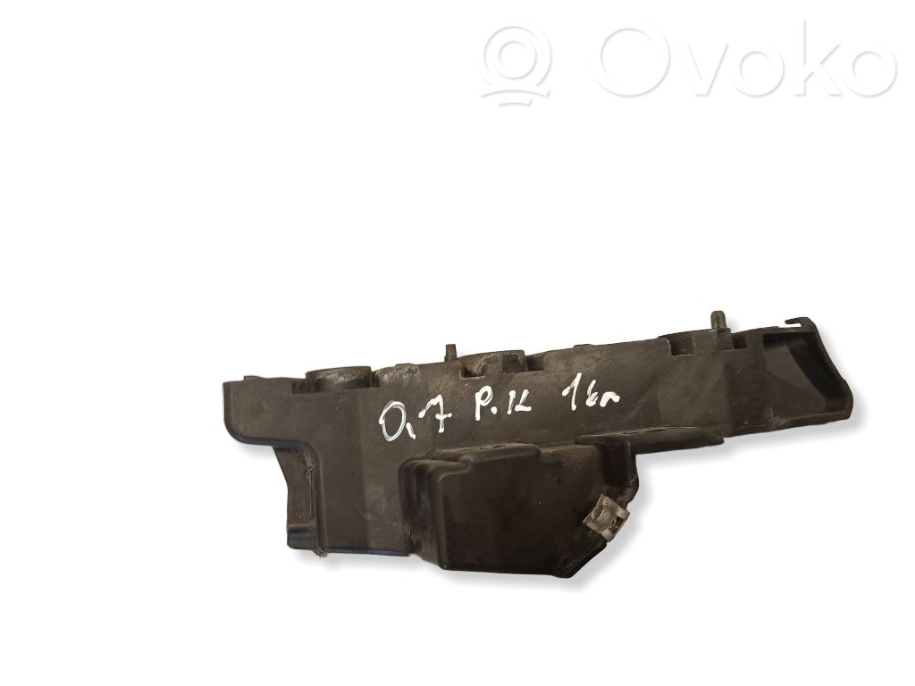 Audi Q7 4M Front bumper mounting bracket 