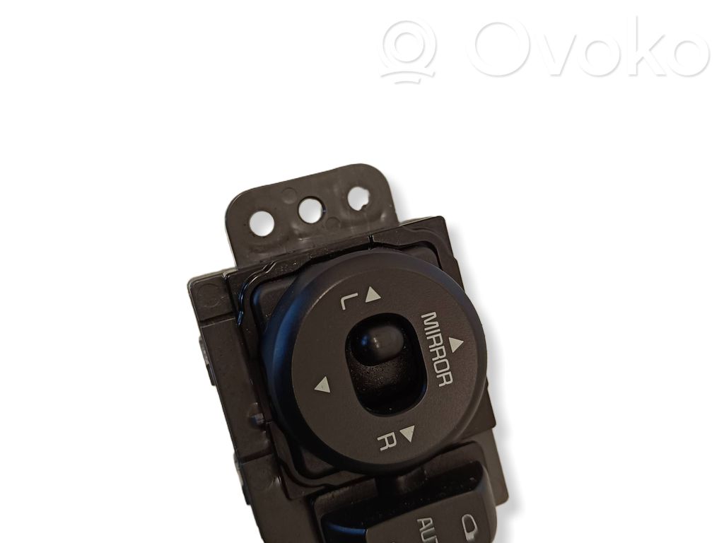 KIA Ceed Wing mirror switch 