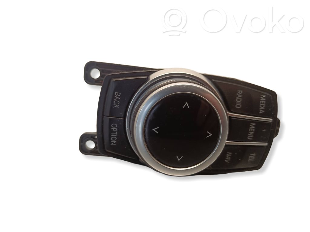 BMW 2 F46 Head unit multimedia control 