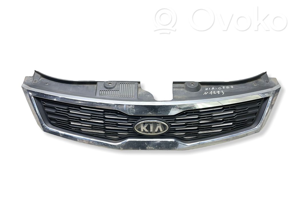 KIA Ceed Front bumper upper radiator grill 