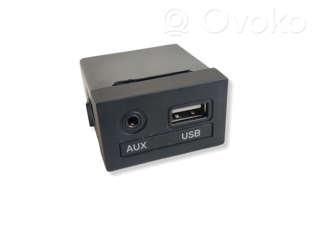 Hyundai i40 Enchufe conector USB 