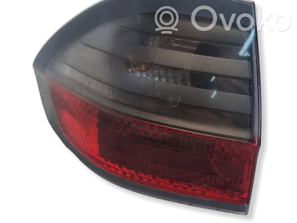 Rear/tail lights   02RS1,0126