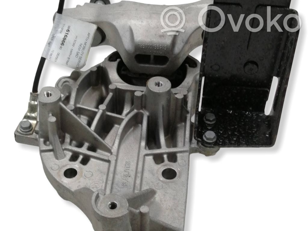 Engine mount bracket   9846571180