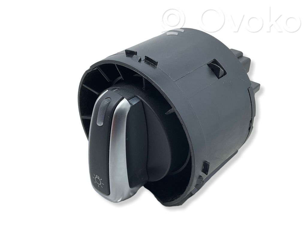 Audi Q3 8U Light switch 