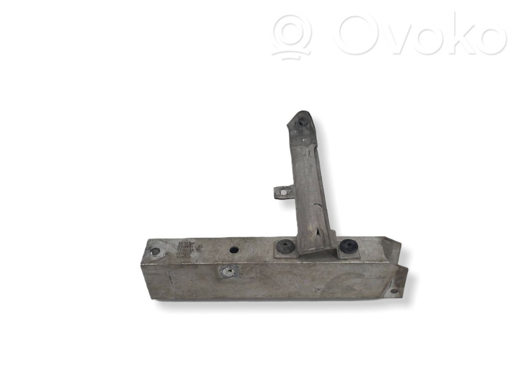 BMW 7 F01 F02 F03 F04 Panel mocowanie chłodnicy / dół 
