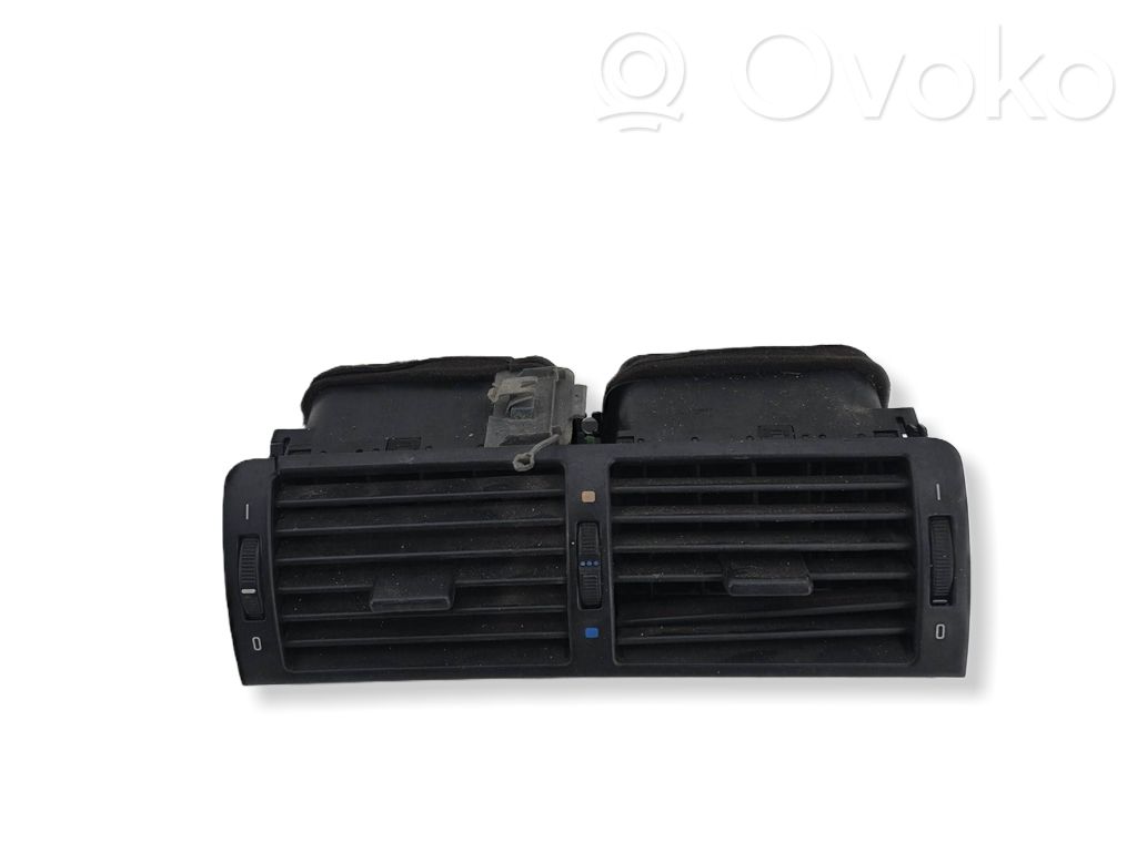 BMW 3 E46 Centrinės oro grotelės 