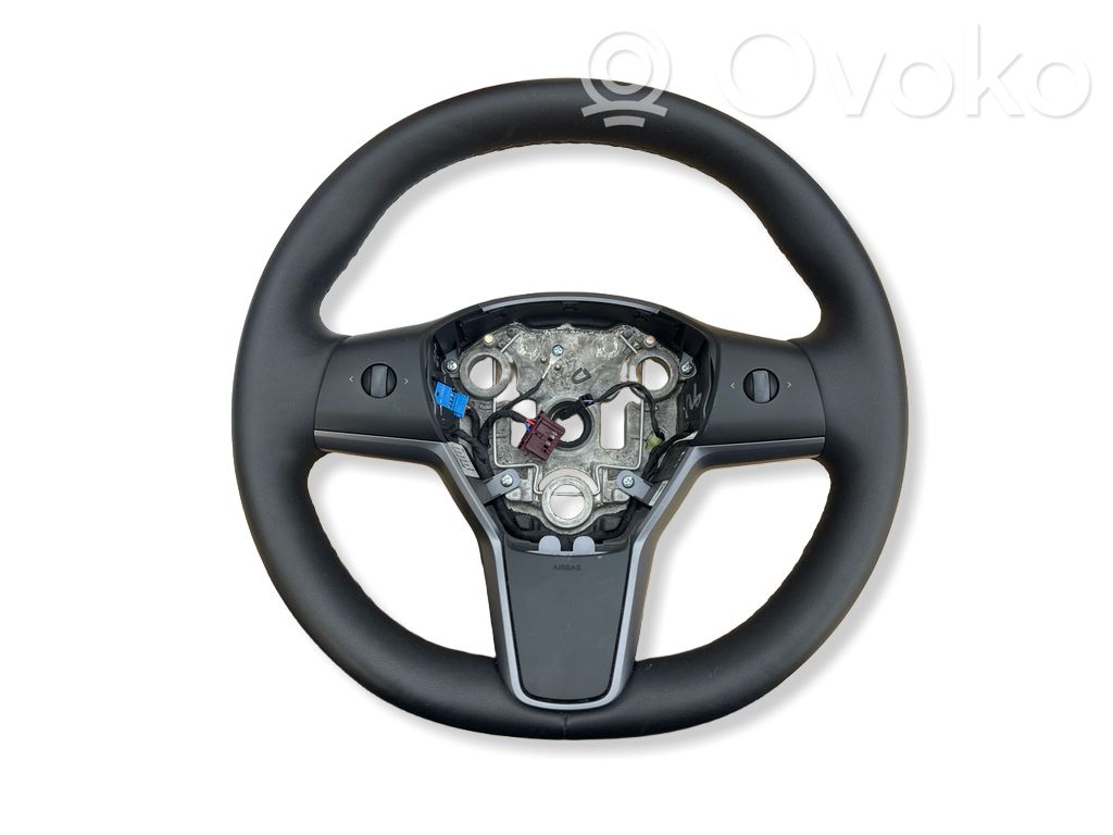Tesla Model Y Stūre 