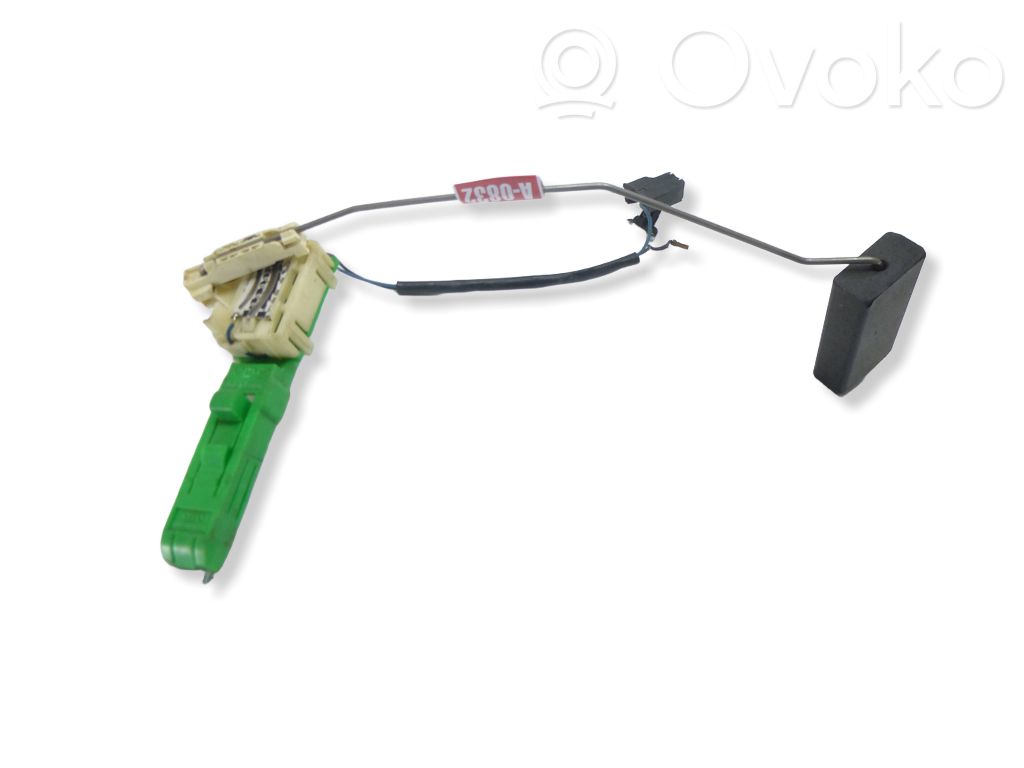 Audi A6 S6 C5 4B Sensor de nivel de combustible 