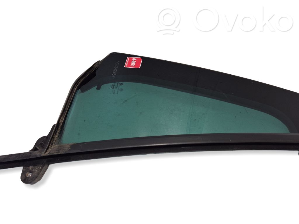Volkswagen PASSAT B8 Ventanilla de ventilación de la puerta trasera 