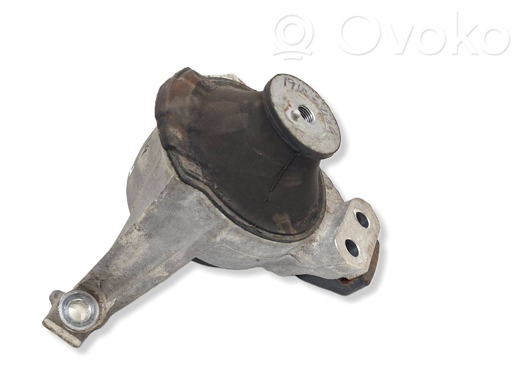 Honda Civic IX Engine mount bracket 