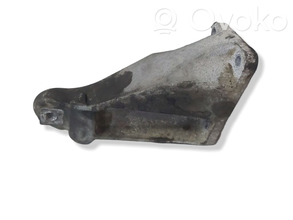 BMW 3 E90 E91 Engine mounting bracket 