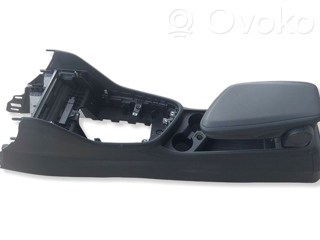 BMW 2 F46 Consola central 