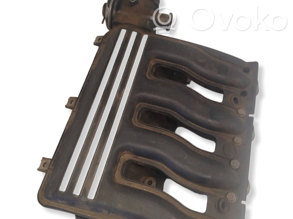 Intake manifold   2245942