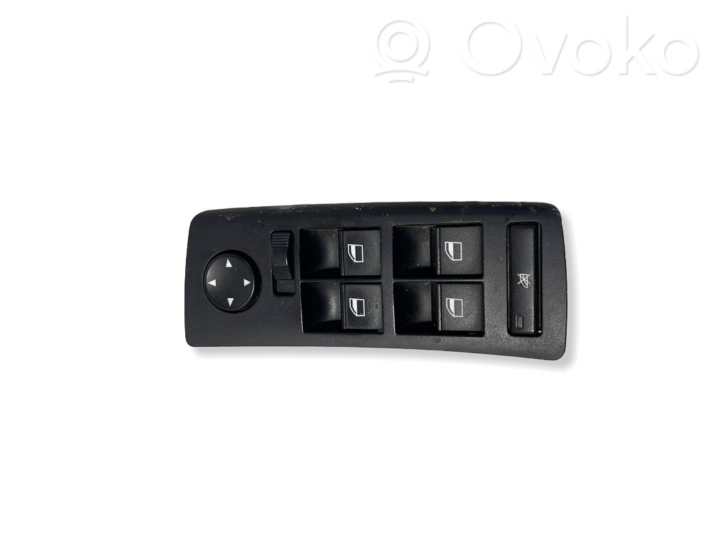 Electric window control switch   6925695