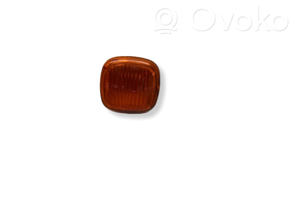 Audi A4 S4 B5 8D Front fender indicator light 