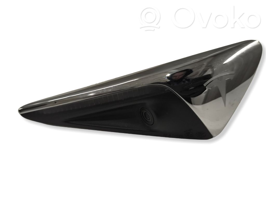 Tesla Model S Side fender camera 