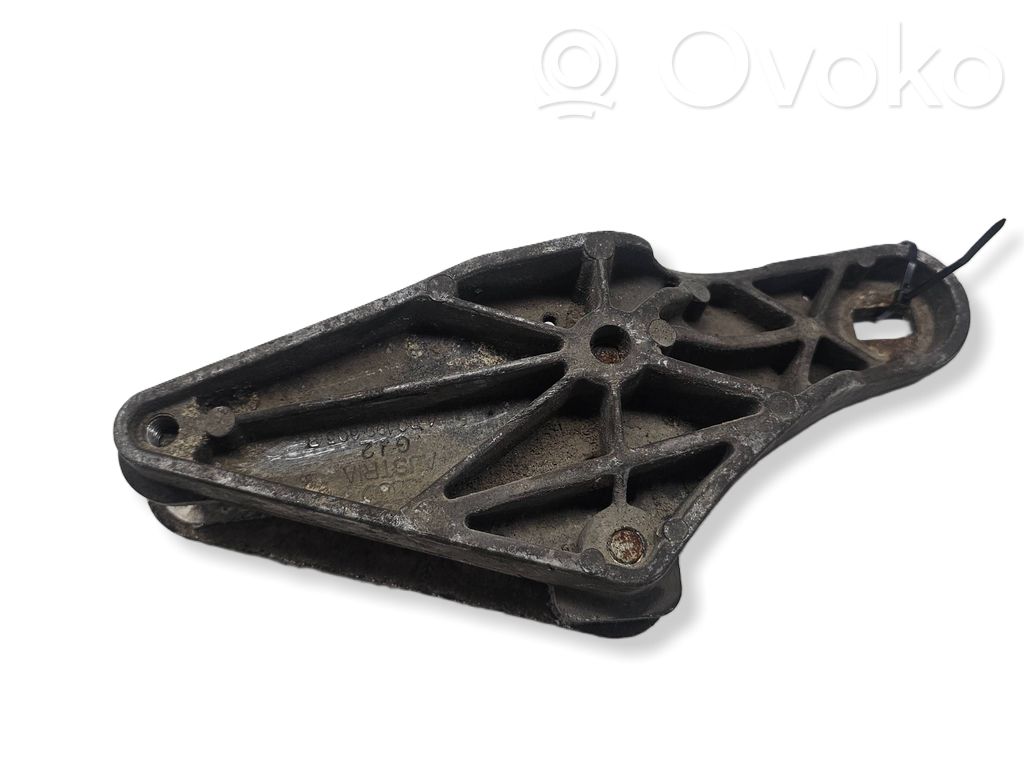 Audi A8 S8 D2 4D Engine mounting bracket 