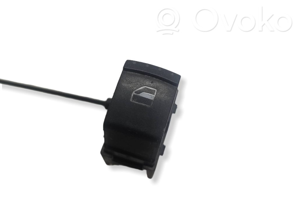 Electric window control switch   7M5959855