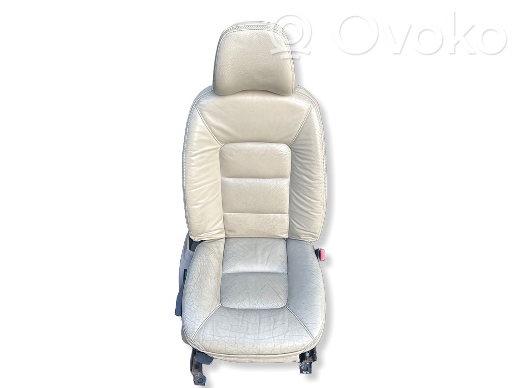Volvo XC70 Etumatkustajan istuin 