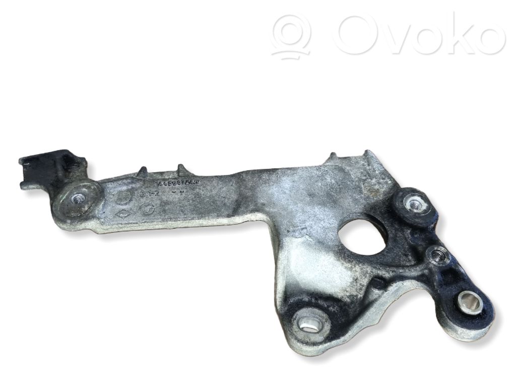 Mercedes-Benz B W247 Engine mount bracket 