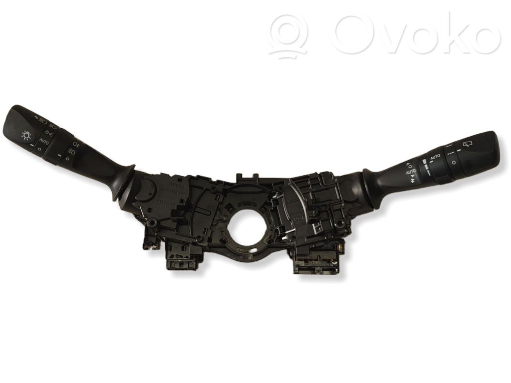 Toyota Auris E180 Interruptor/palanca de limpiador de luz de giro 