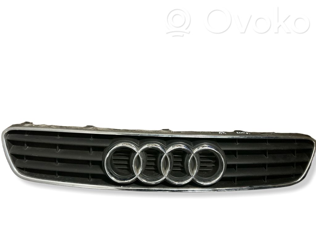 Audi A3 S3 8L Etusäleikkö 