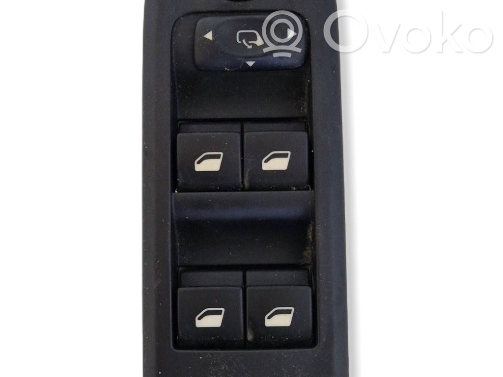 Peugeot 508 Electric window control switch 
