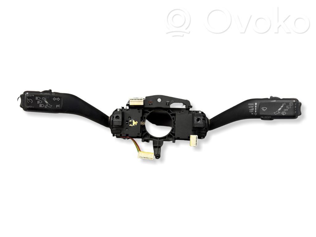 Volkswagen Golf VI Wiper turn signal indicator stalk/switch 