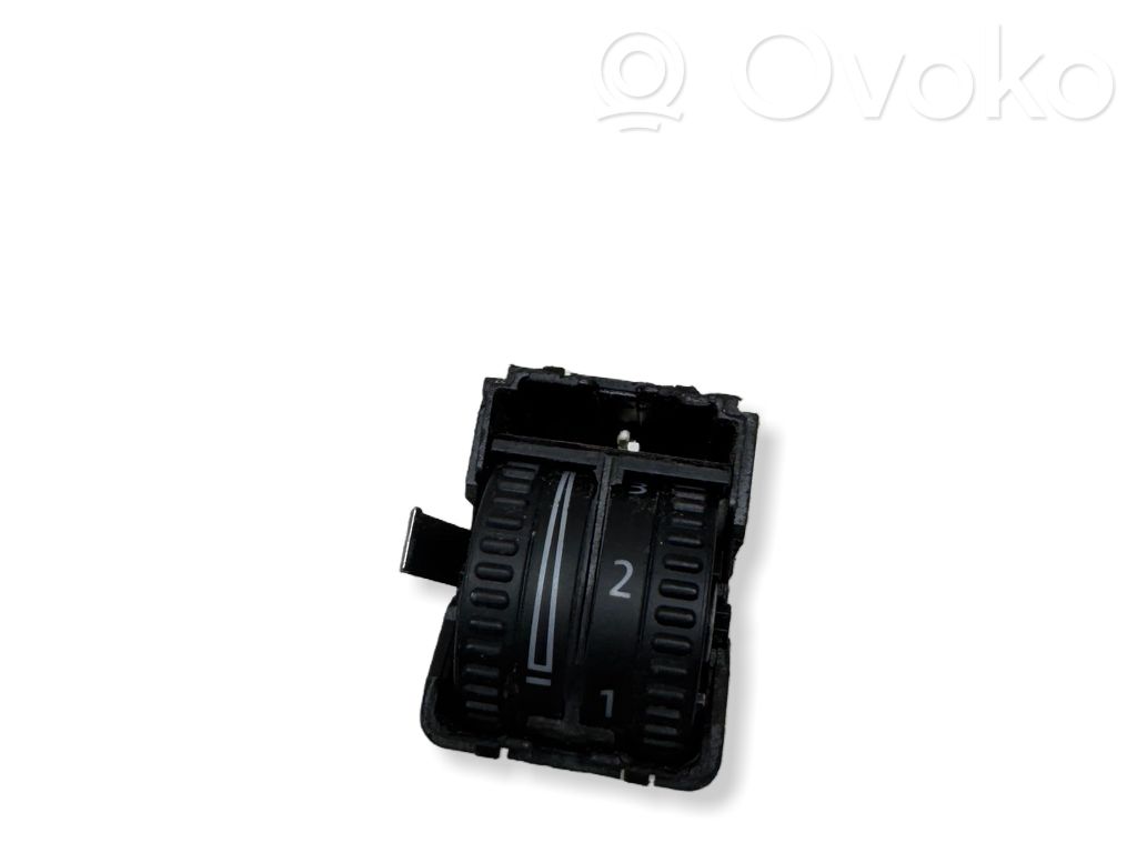 Headlight level height control switch   5M0941333A