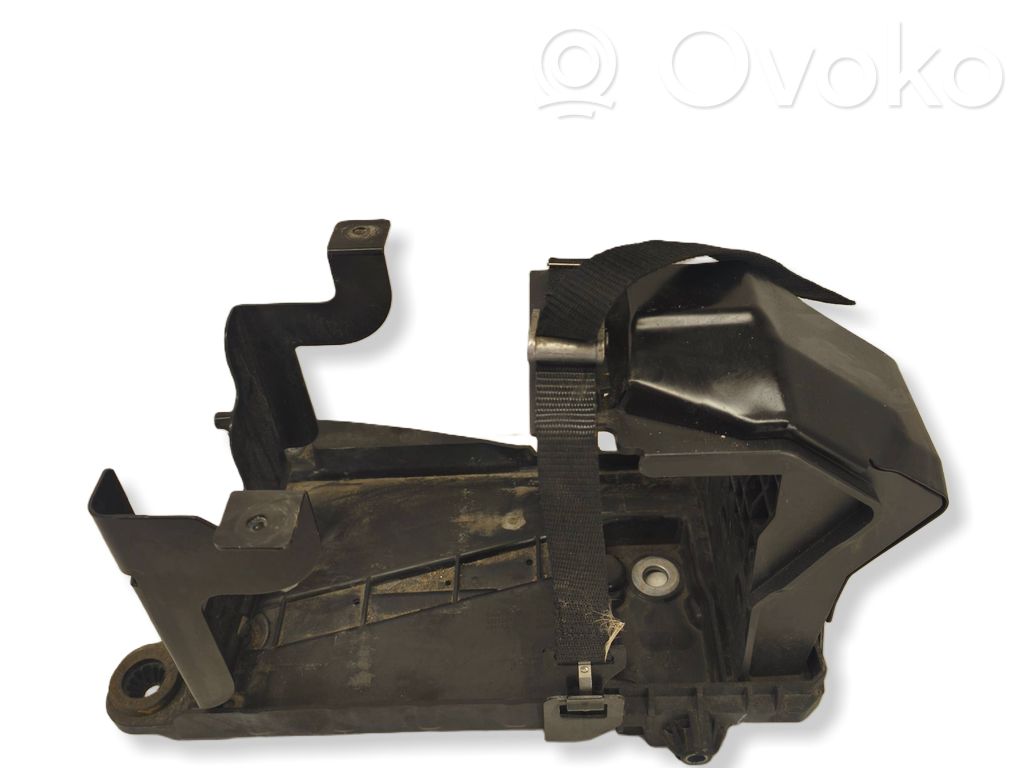 Volvo XC40 Battery bracket 