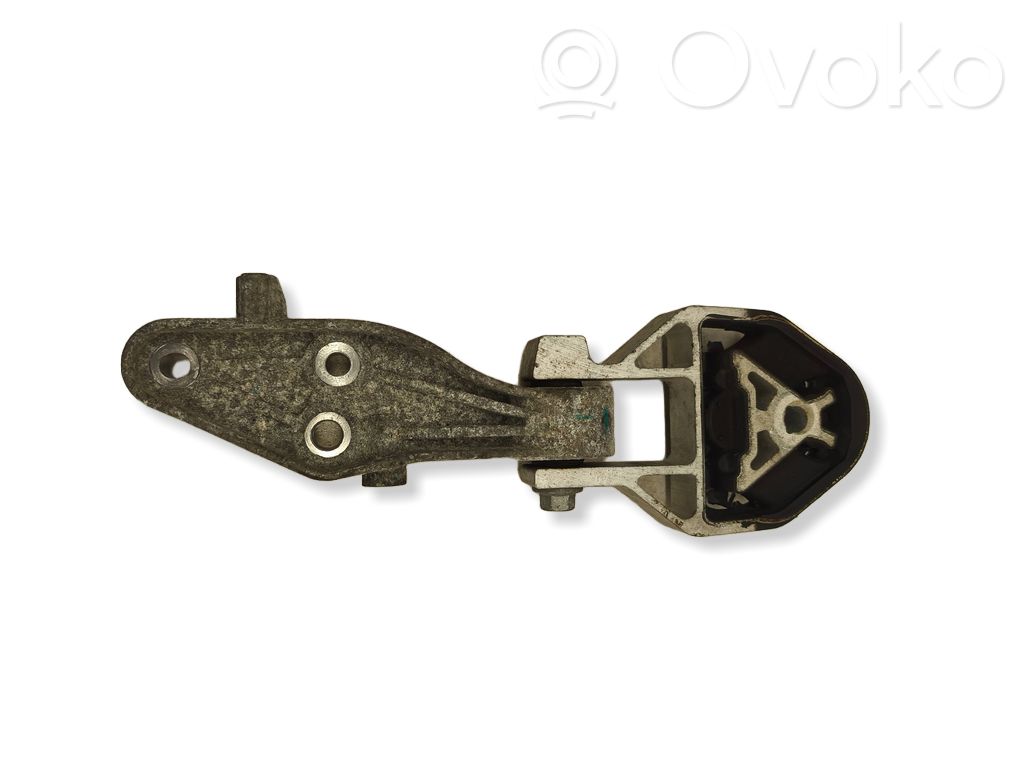 Volvo XC40 Engine mount bracket 
