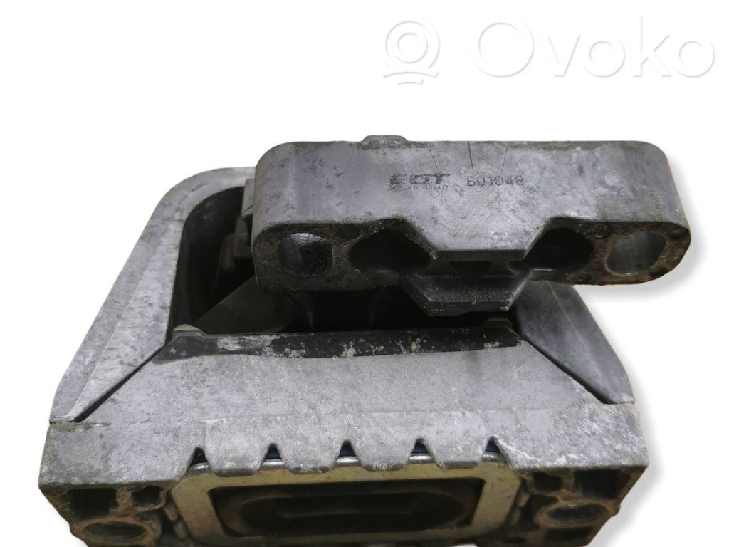 Volkswagen Golf V Suport tampon motor 
