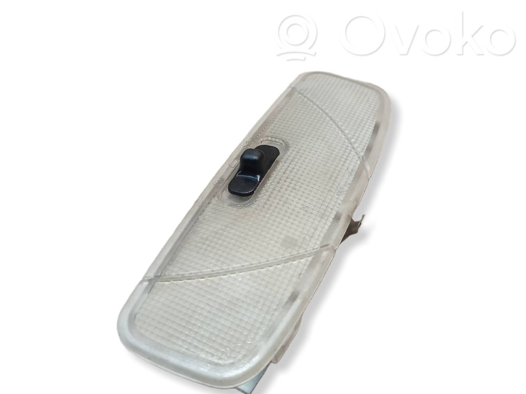 Etuistuimen valo   2S6A13776AA