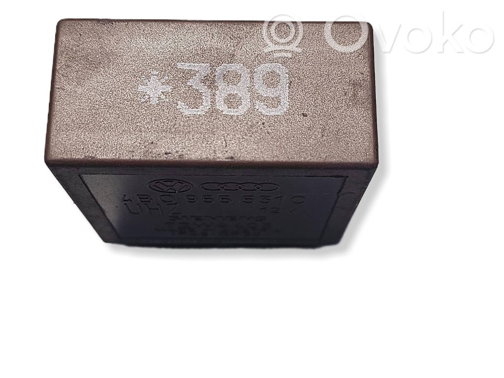 Audi A4 S4 B5 8D Muu rele 