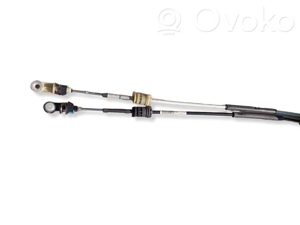 Opel Insignia A Gear shift cable linkage 