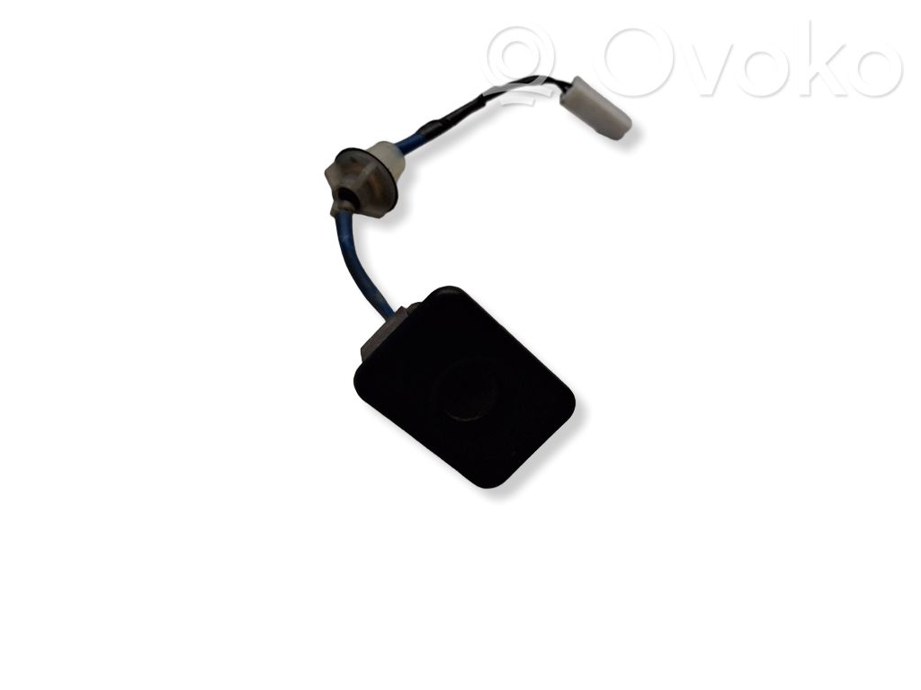 Mazda CX-5 Tailgate opening switch 