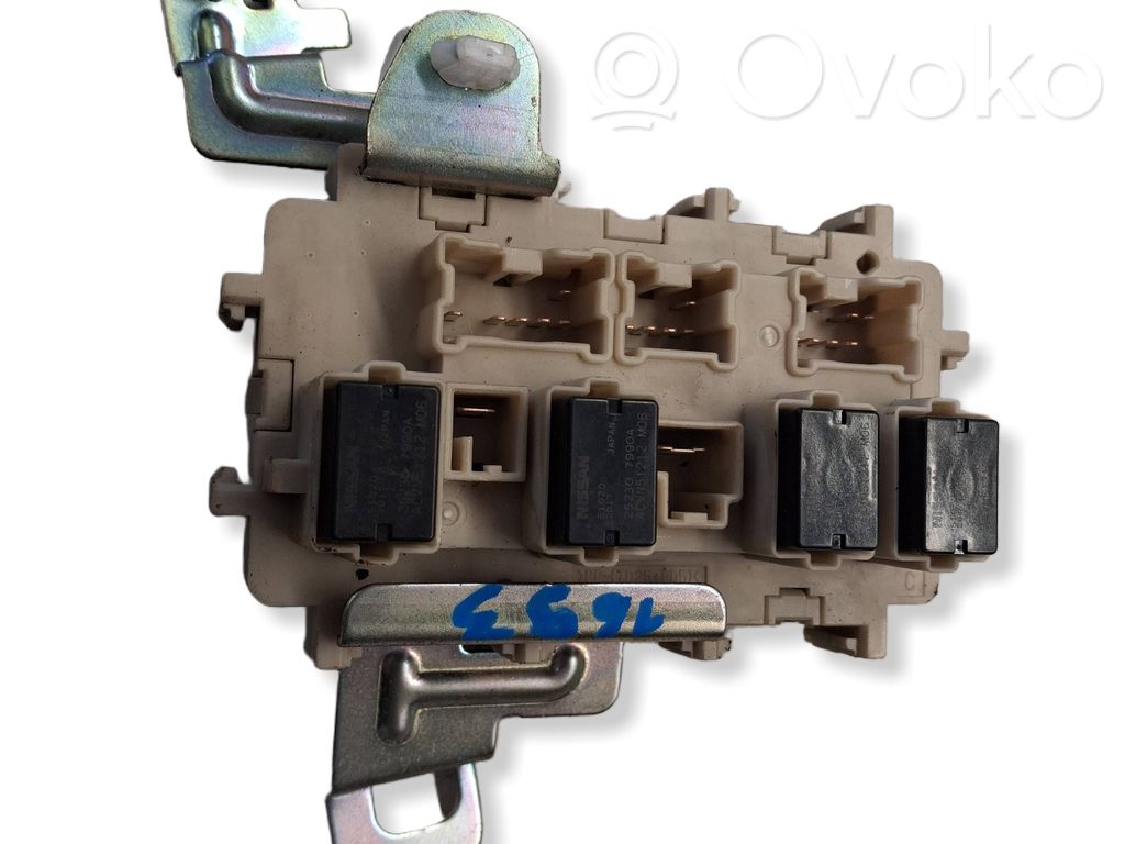Nissan X-Trail T32 Módulo de fusible 