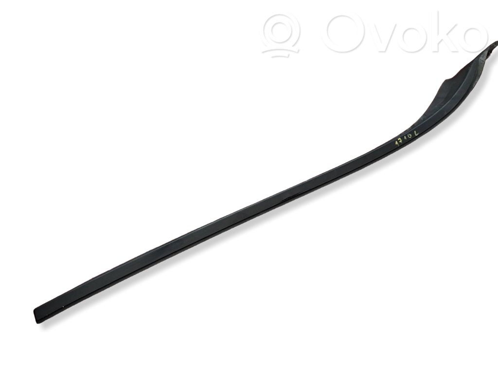 Volvo V60 Windshield trim 