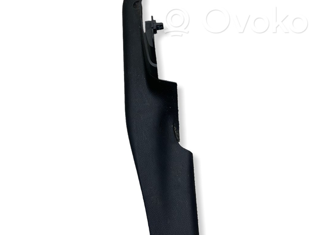Dodge RAM 1500 DS (B) pillar trim (top) 