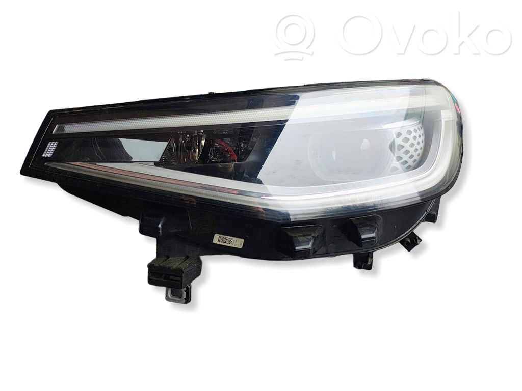 Volkswagen ID.4 Lampa przednia 