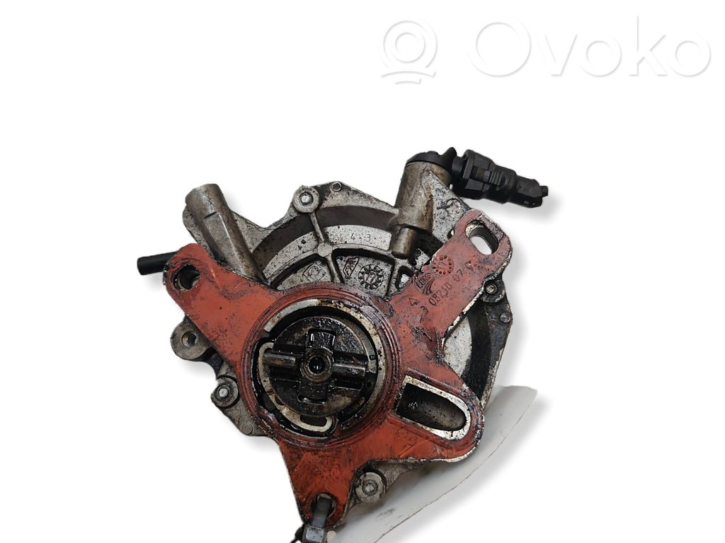 Ford Mondeo MK V Vacuum pump 
