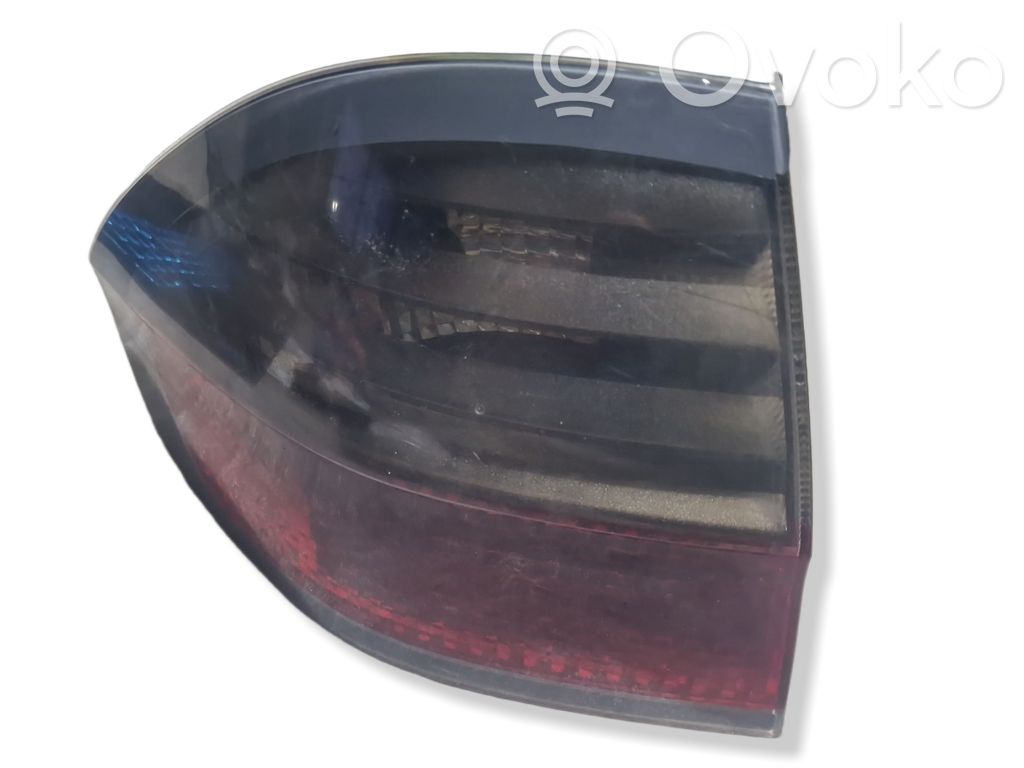 Ford S-MAX Aizmugurējais lukturis virsbūvē 