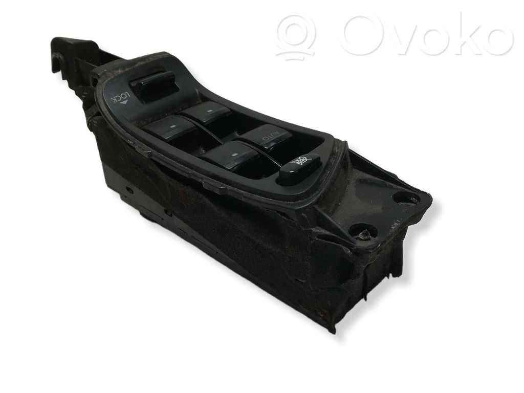 Subaru Legacy Electric window control switch 
